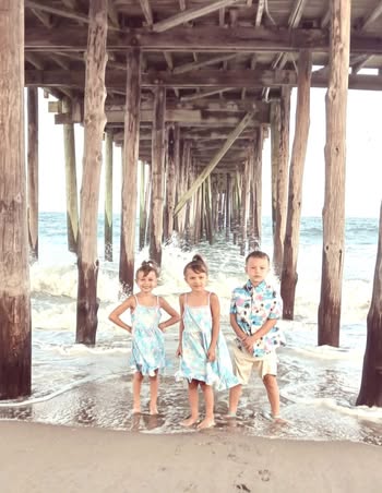 Photo friday Angel Rites - Sibling family picture under the fishing pier August 2025