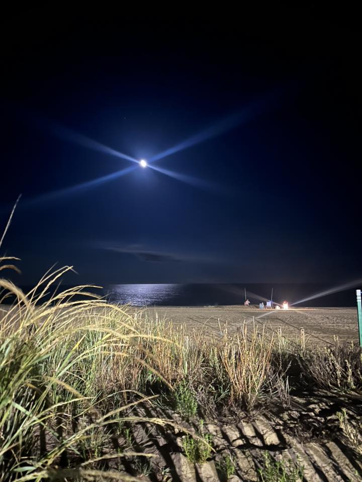 Photo Friday Maxine Scherer Father and son catching up on life as they sit along the shoreline waiting for the line to tug. Making memories that will last a lifetime.
