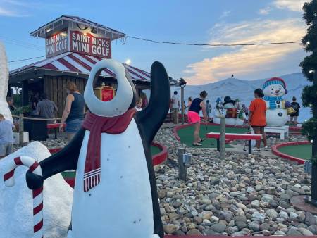 Nicks Mini Golf2 450x338
