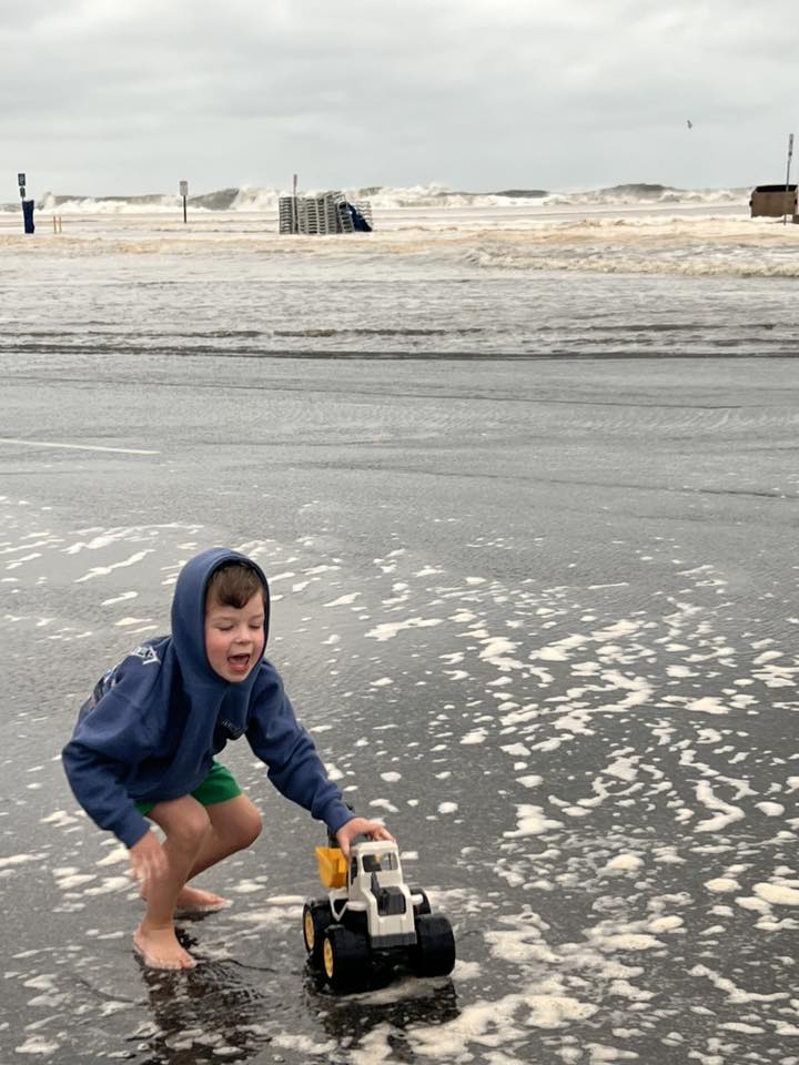 photo Friday Robin Ferralli “Digger’s 1st Hurricane” Digger has been going on adventures for 3 years now but this was a first!