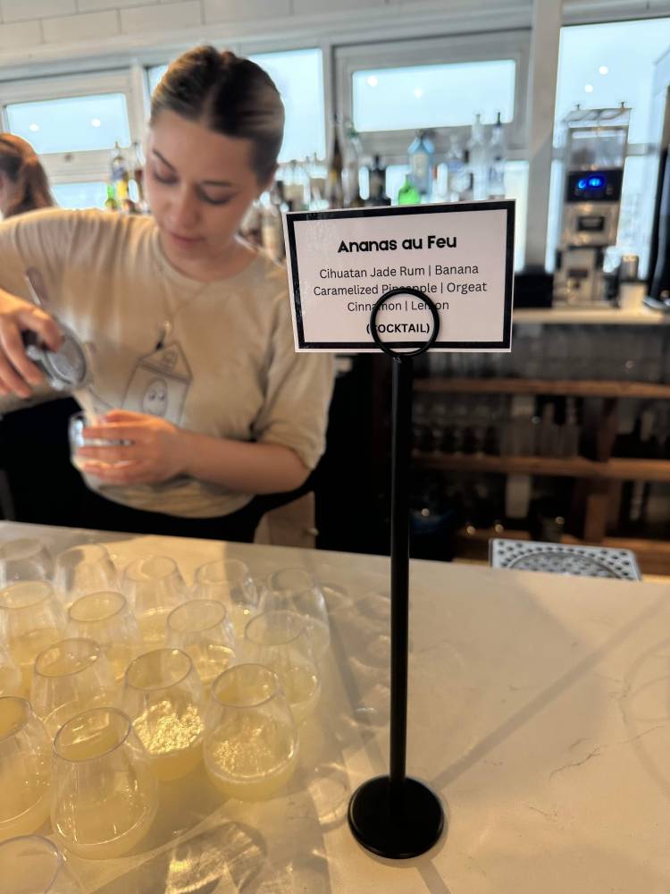ananas au feu at bai tee bakery