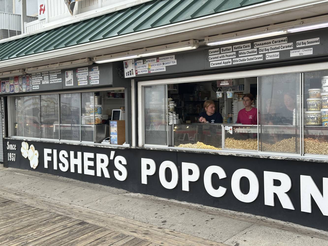 fishers popcorn is open on the boardwalk as hurricane erin closes the ocean, but not Ocean City