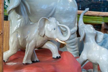 old pro 136th st indoor 040425 26 450x300