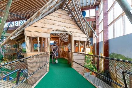 old pro 136th st indoor 040425 39 450x300