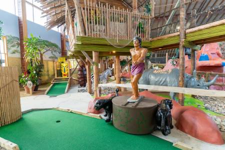 old pro 136th st indoor 040425 49 450x300