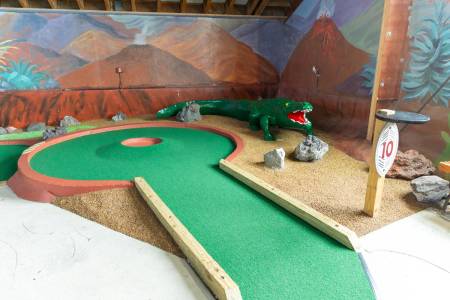 old pro 136th st indoor 040425 57 450x300