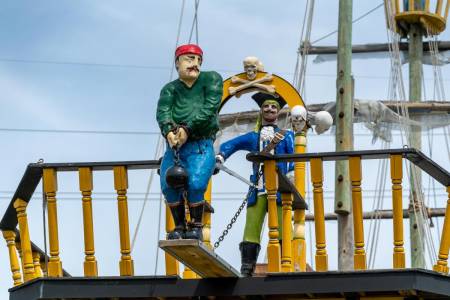 old pro 136th st outdoor 040425 20 450x300