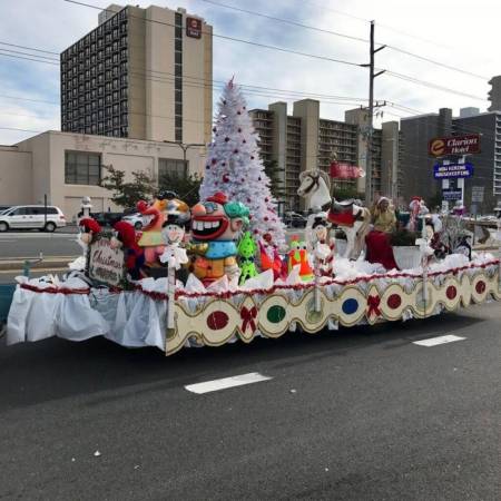 Christmas parade4 450x450
