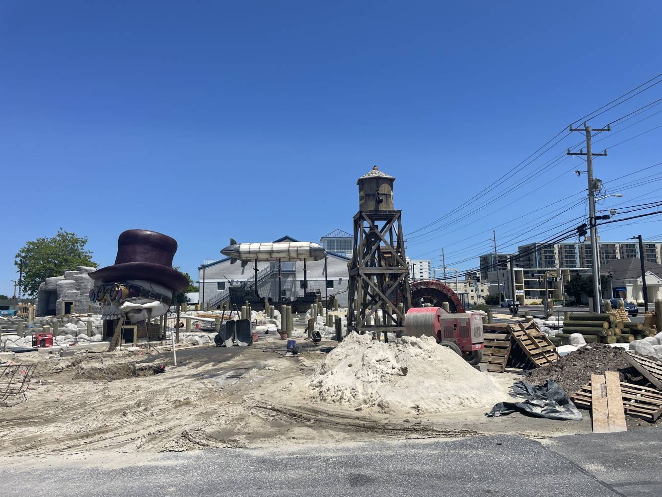  Steam Punk-themed mini golf on 129th street almost ready to tee off