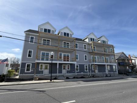 Baltimore Ave. new housing at 9th Street